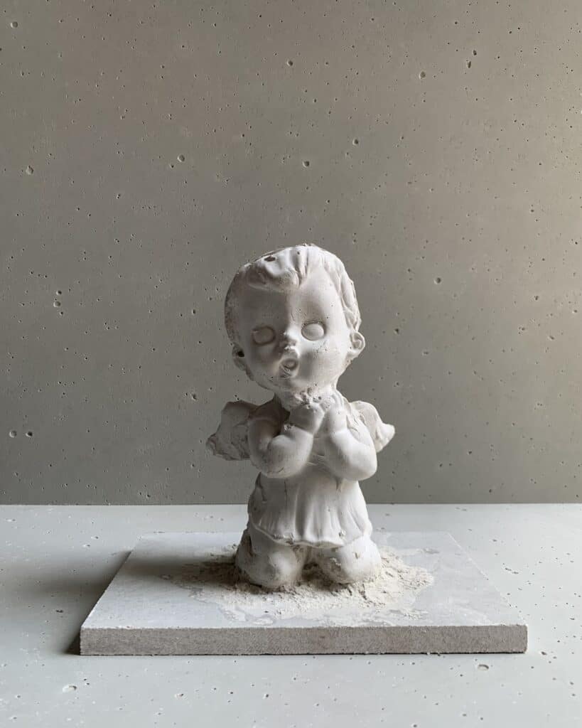 Concrete state of a child-like cherub