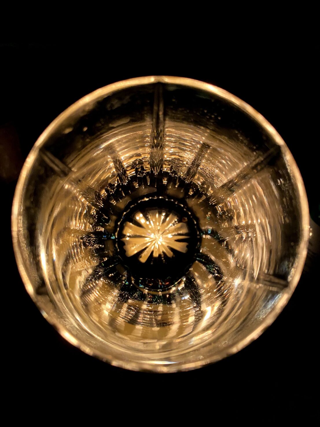 Image of a candle from above